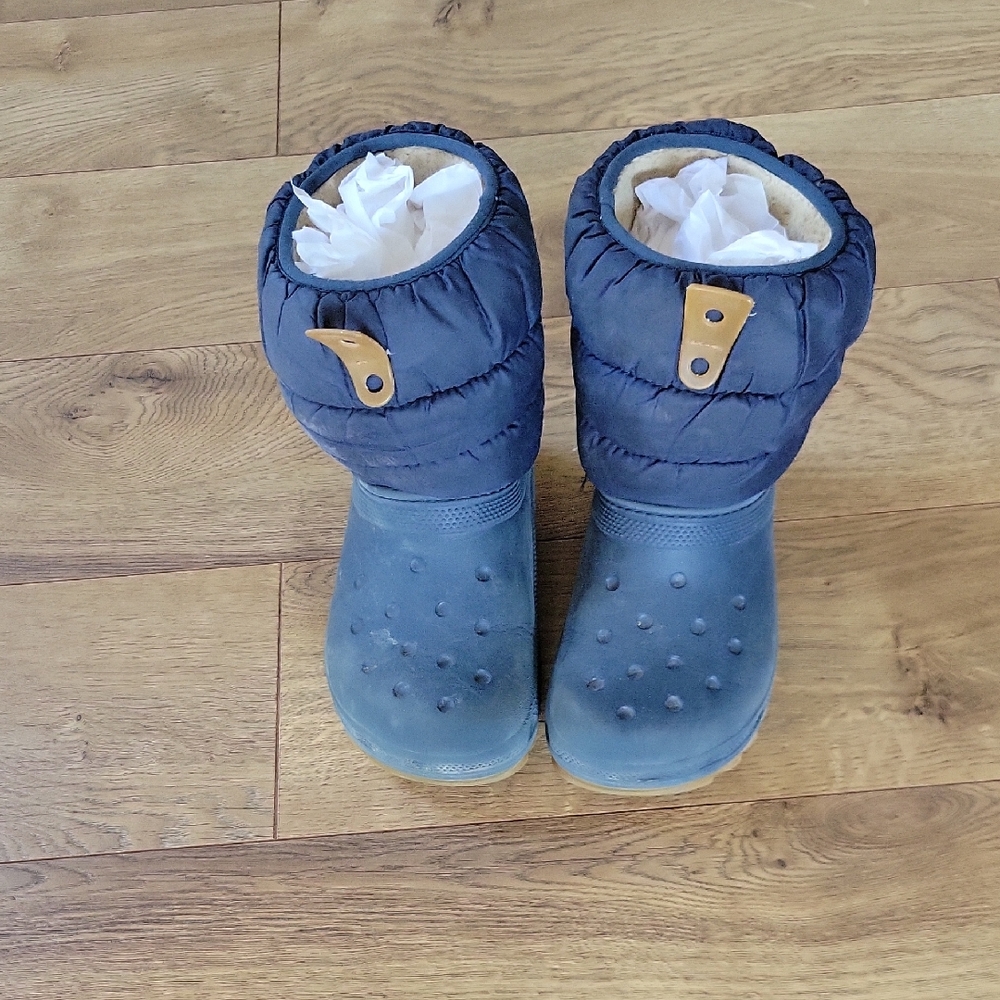 CROCS Navy Quilted Faux Fur Lined Snow Boots